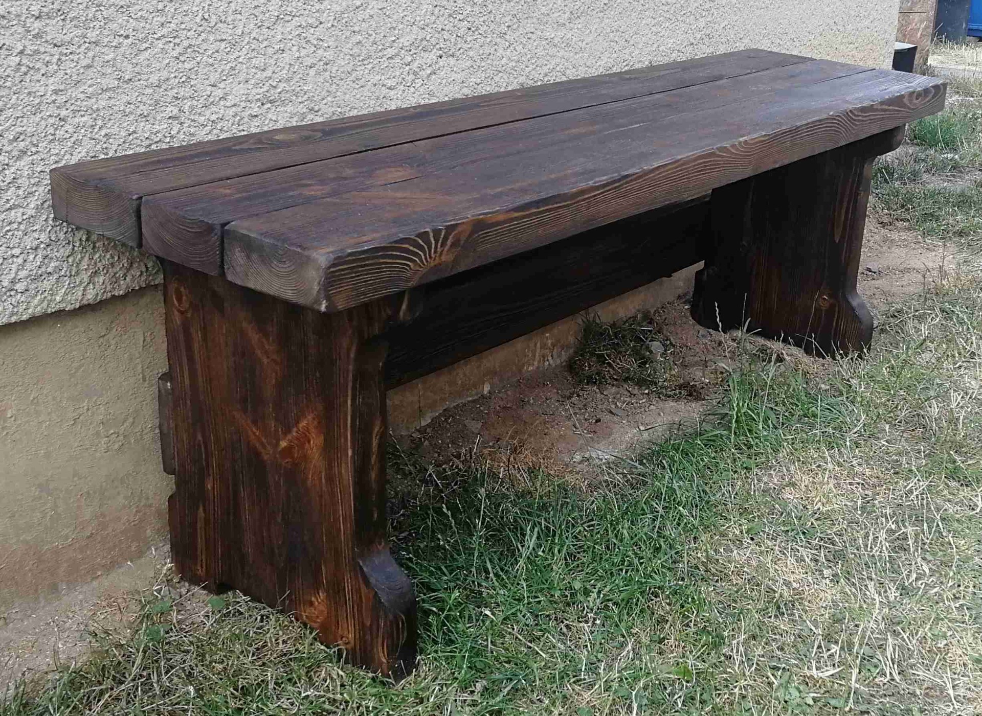 Lavička pro hospodáře z masivních trámů